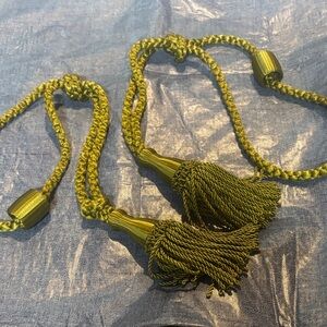 Elegant Gold Tassel Necklace
